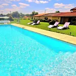 Πανσιόν Le Domaine De Laurolie