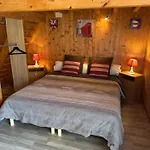 Πανσιόν Le Domaine De Laurolie 3*