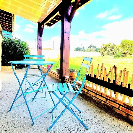 Le Domaine De Laurolie Guest house *
