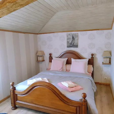 Le Domaine De Laurolie Guest house Gaujacq